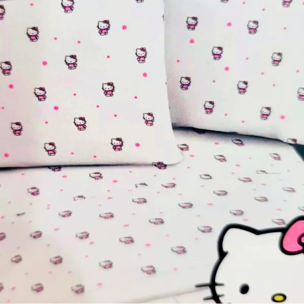 NEW! 4pc Sanrio Hello Kitty QUEEN sheet set 100% Cotton ❤️
